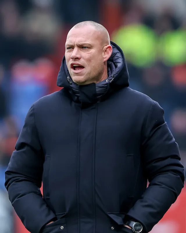 Hofland niet langer trainer Willem II